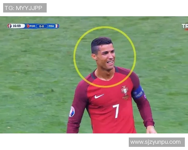 足球明星泪洒赛场背后的故事与情感瞬间解析